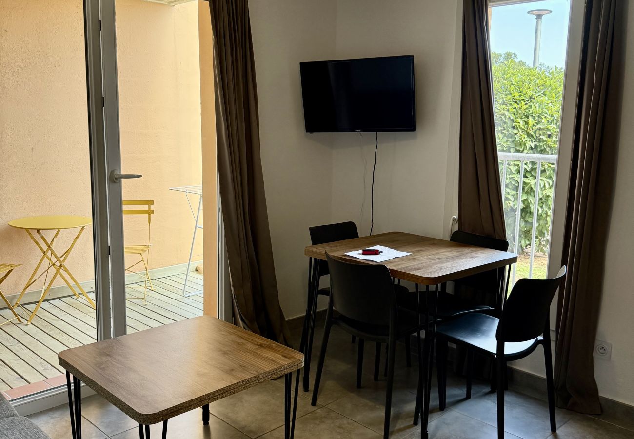 Apartment in Lecci - T2 2/4 personnes n°67