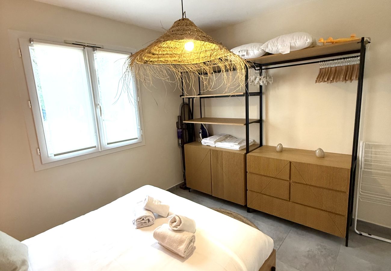 Apartment in Lecci - T2 2/4 Personnes n°81