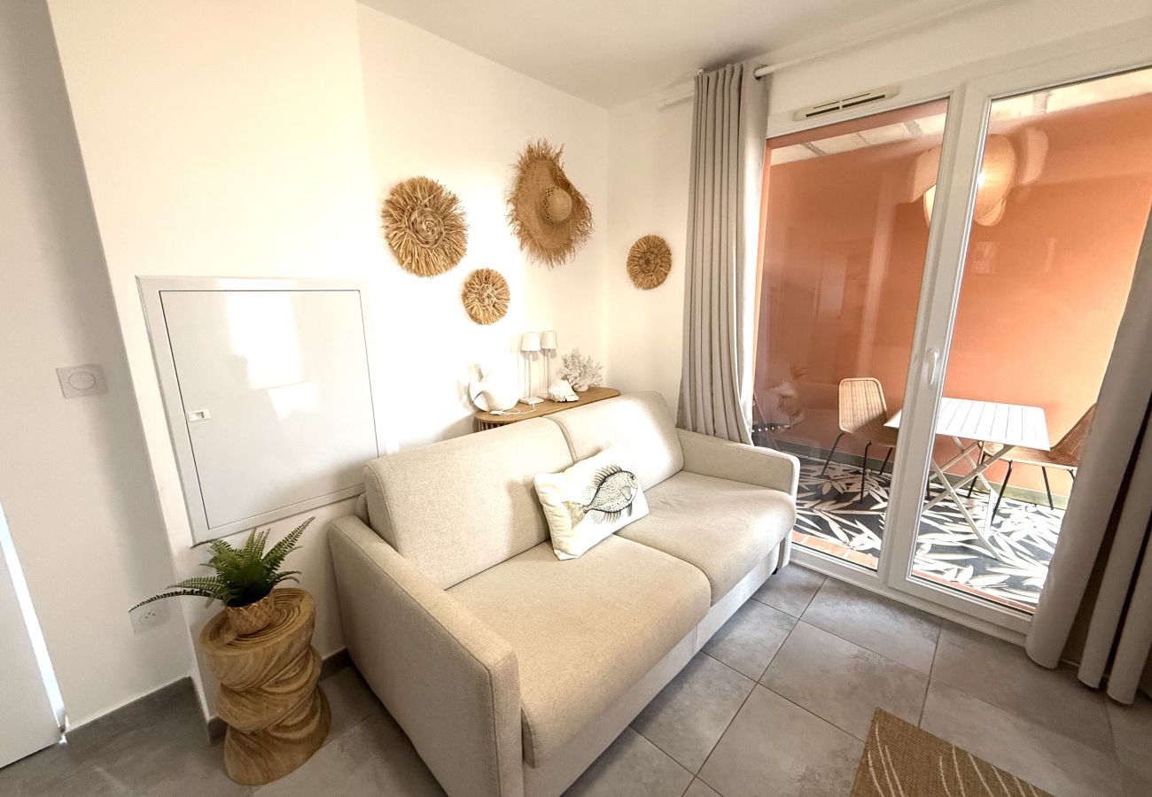 Apartment in Lecci - T2 2/4 Personnes n°81