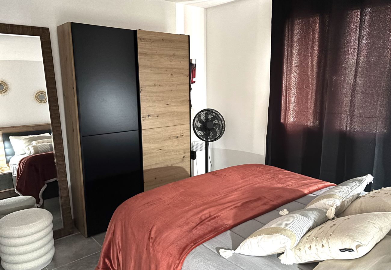 Apartment in Lecci - T2.2/4 Personnes N°111