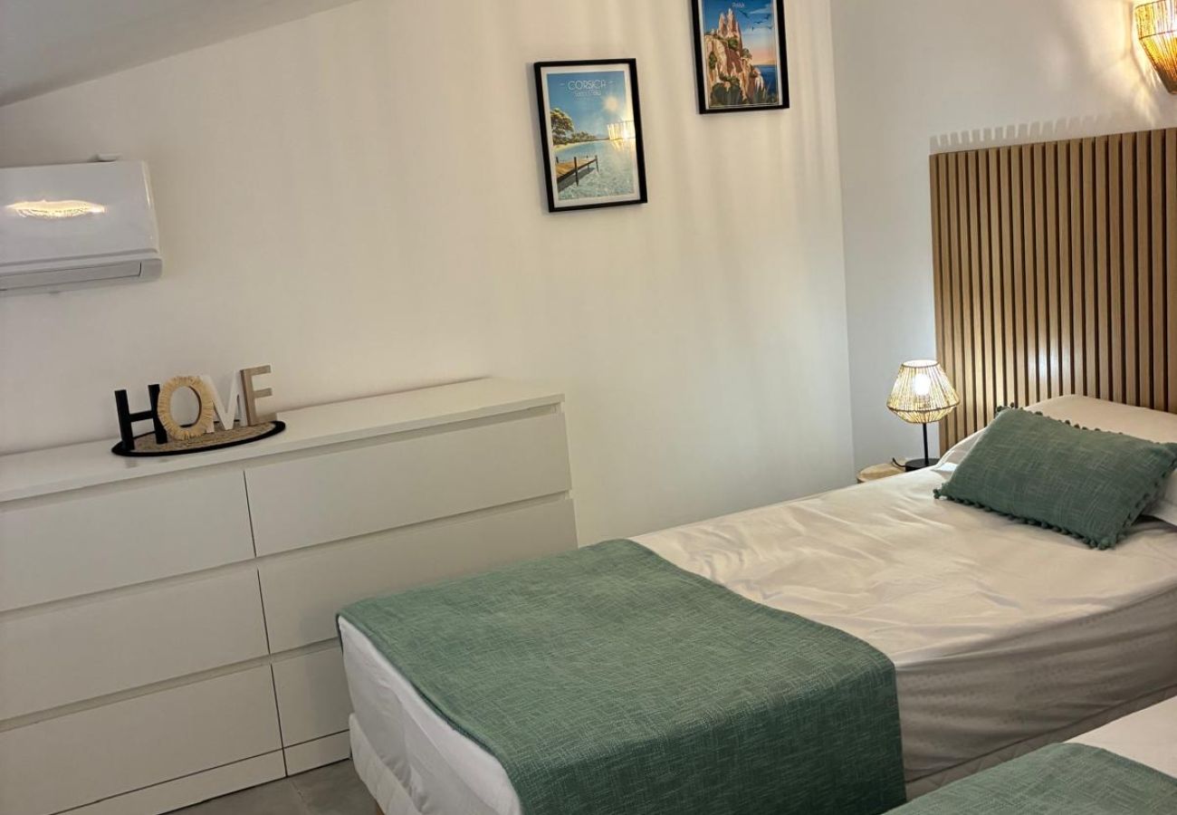 Apartment in Lecci - T3 Duplex 6 personnes N°10