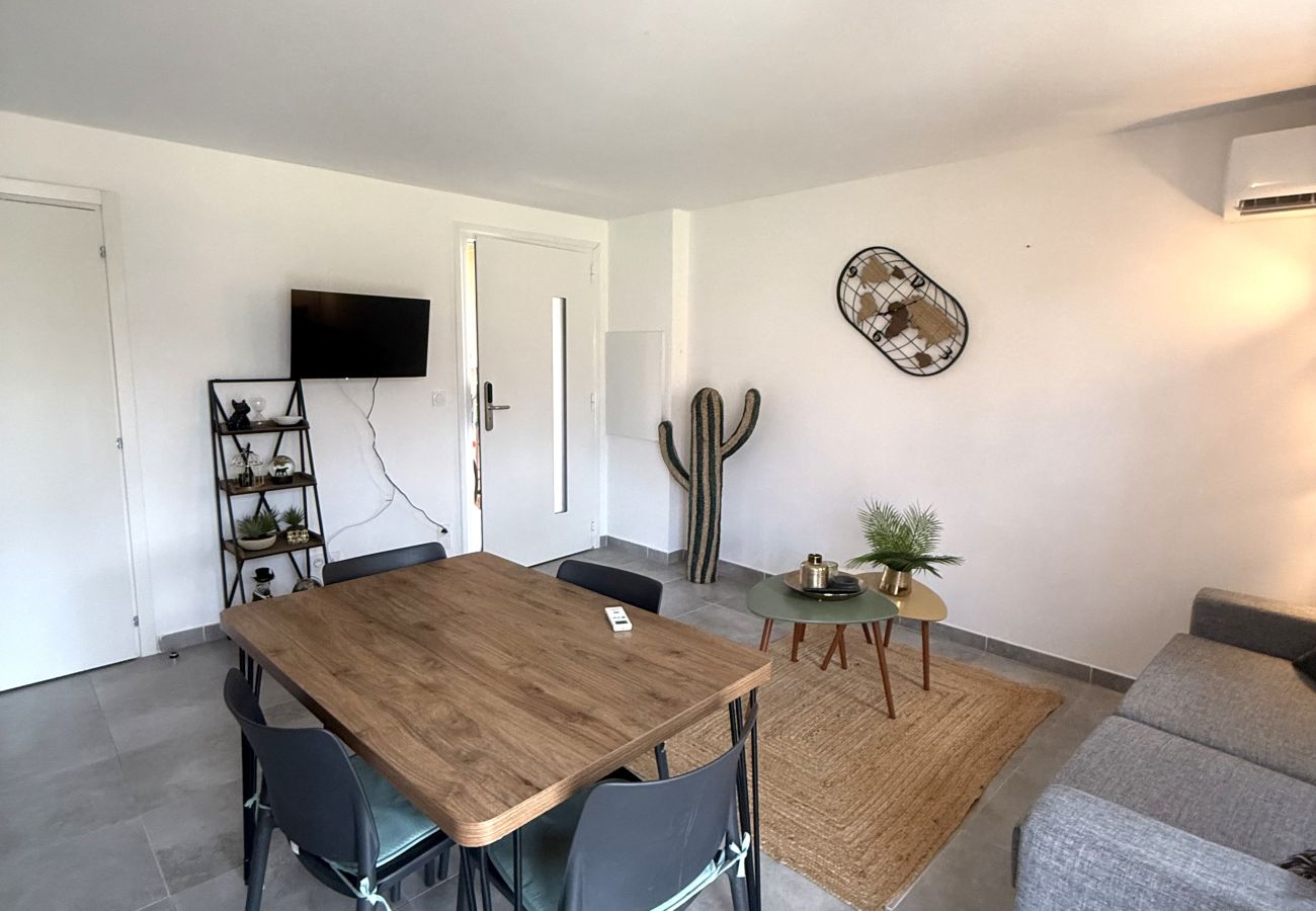 Apartment in Lecci - T2 4 PERSONNES N°26