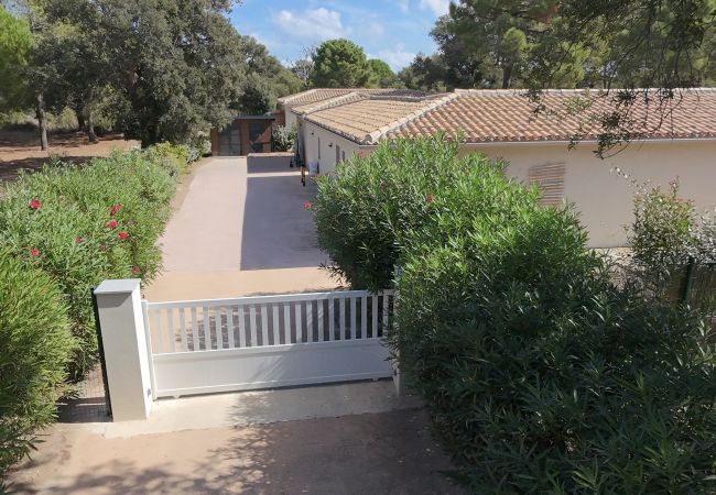 Villa a Lecci -  VILLA CASA ROSSA PORTO VECCHIO Villa a Lecci -  VILLA CASA ROSSA PORTO VECCHIO