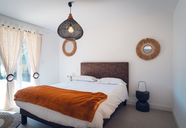 Villa a Lecci -  VILLA ISULA BELLA 8 personnes Villa a Lecci -  VILLA ISULA BELLA 8 personnes