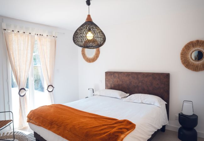 Villa a Lecci -  VILLA ISULA BELLA 8 personnes Villa a Lecci -  VILLA ISULA BELLA 8 personnes