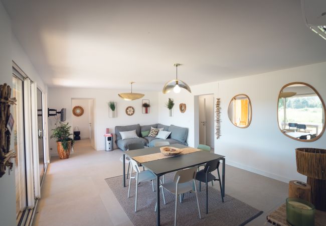 Villa a Lecci -  VILLA ISULA BELLA 8 personnes Villa a Lecci -  VILLA ISULA BELLA 8 personnes