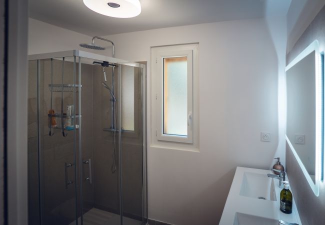 Villa a Lecci -  VILLA ISULA BELLA 8 personnes Villa a Lecci -  VILLA ISULA BELLA 8 personnes