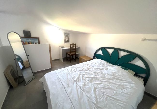 Appartamento a Lecci - T3 DUPLEX 6 PERSONNES N°5 Appartamento a Lecci - T3 DUPLEX 6 PERSONNES N°5