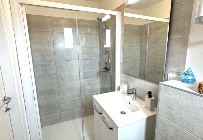 Appartamento a Lecci - T2 2/4 Personnes N° 87 Appartamento a Lecci - T2 2/4 Personnes N° 87