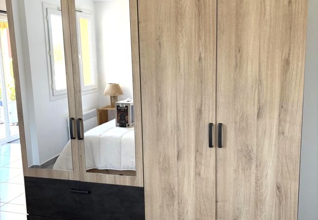 Appartamento a Lecci - T3 Duplex 6 personnes N°11 Appartamento a Lecci - T3 Duplex 6 personnes N°11